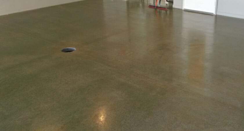 What type of Behr products work well on a garage floor?