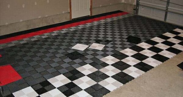 installing interlocking garage tiles