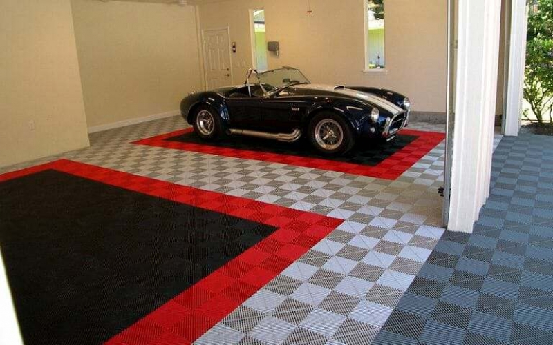Interlocking garage floor tile by SwissTrax