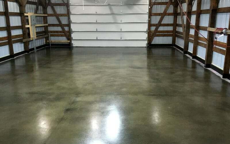 Deltadye Concrete Stained Garage Floor