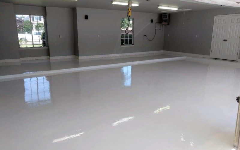 White Epoxy Floor - Photos & Ideas