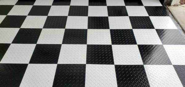 RaceDeck-black-white-checkered-garage-floor