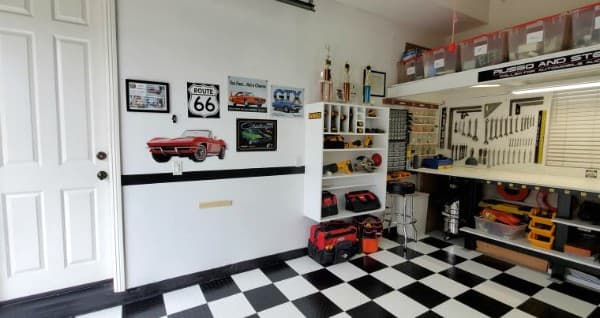 RaceDeck-black-white-checkered-garage-tile