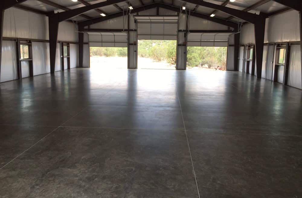 Clear Floor Epoxy Resin for Garages, Basements, Warehouses, Retail Stores  and More, Highly Durable, Resistant to Scratches, Spills, and Stains, 1.5 Gallon Kit